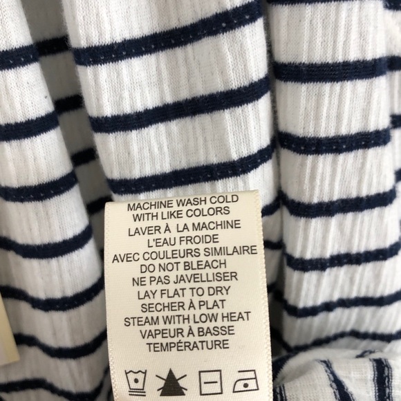 Max Studio navy and white striped sleeveless top. - Picture 7 of 7